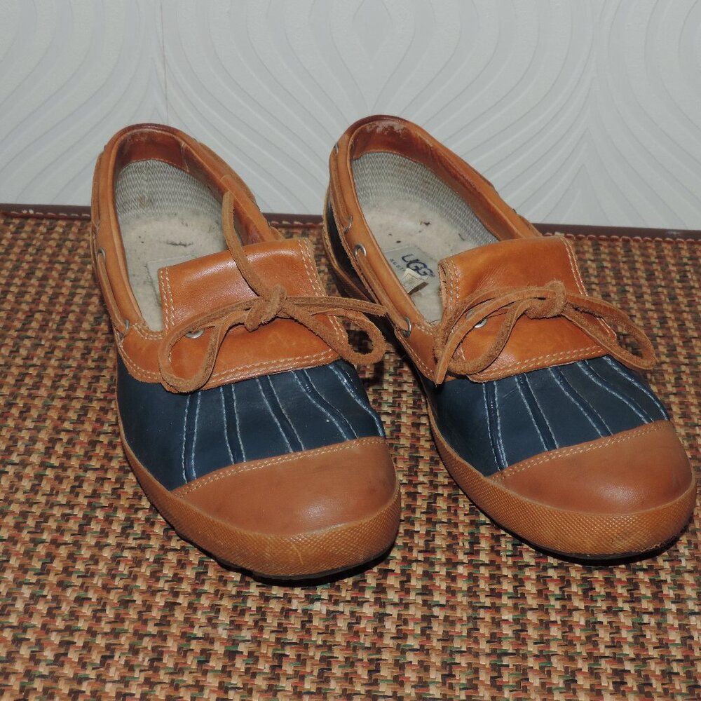 UGG Ashdale Original Authentic Duck Shoe Slip On Boot sz 9.5 Navy & Brown